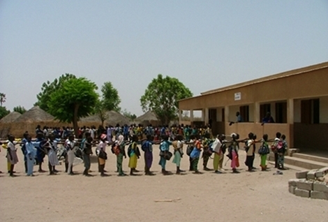 Signes religieux dans les écoles sénégalaises : le gouvernement Sonko lève l’interdiction