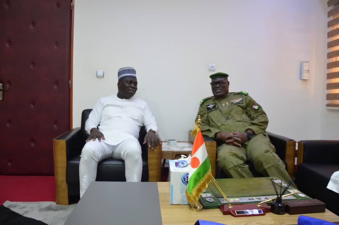 SEM l'Ambassadeur AGONKAN chez le Général TOUMBA au Niger : Ce que les deux hommes se sont dit