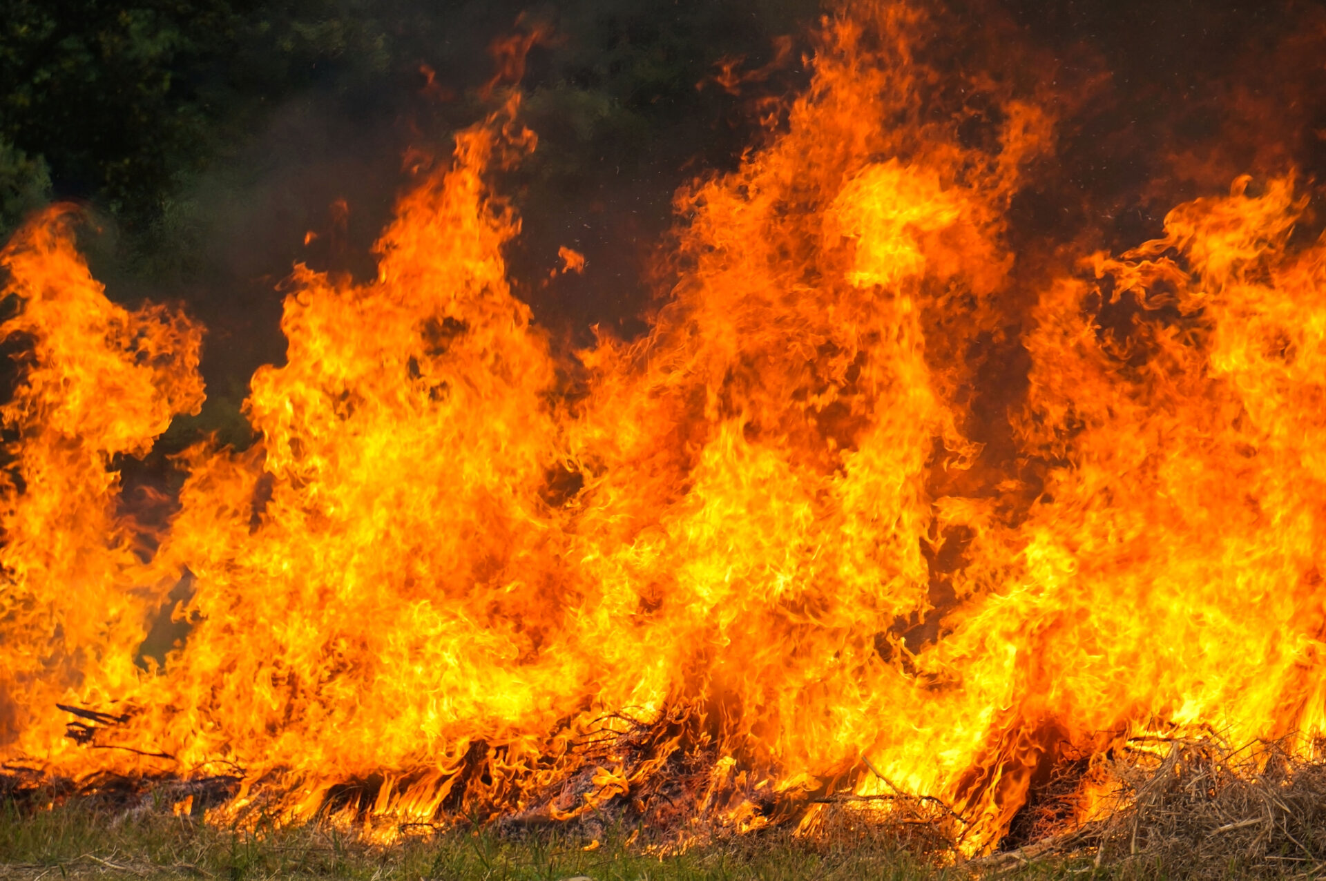 Incendie au marché Sainte-Rita : Des étalages réduits en cendres, aucune perte en vie humaine